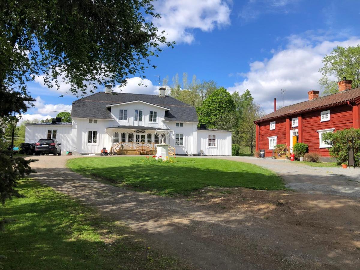 Bredsjoe Gamla Herrgard White Dream Mansion Hallefors  Экстерьер фото