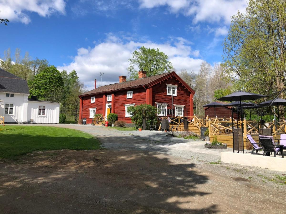 Bredsjoe Gamla Herrgard White Dream Mansion Hallefors  Экстерьер фото